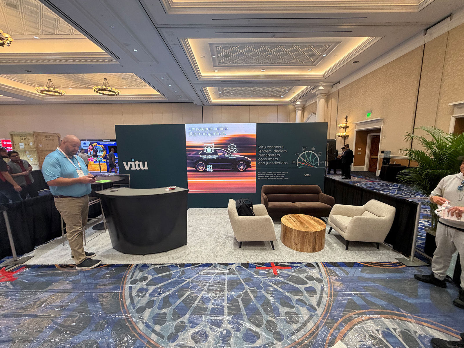 convertible 10x20 video wall booth